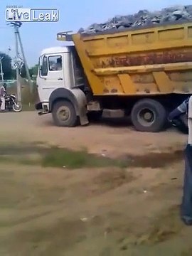 Ce déchargement de camion n'était pas vraiment prévu