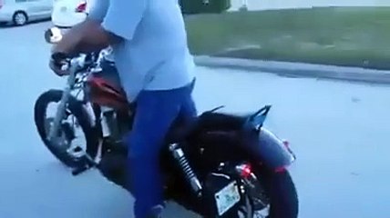 Un petit Burn à moto... qui va très mal finir