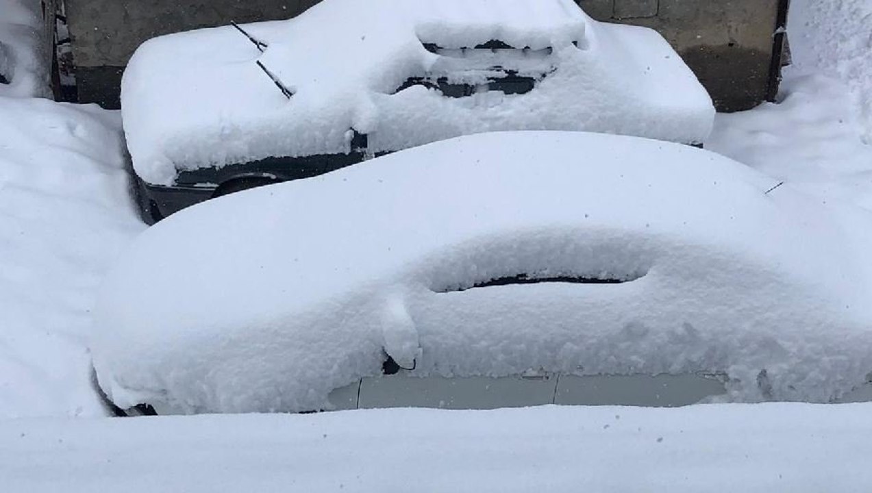 Şırnak’ta kar kalınlığı 2 metreyi buldu
