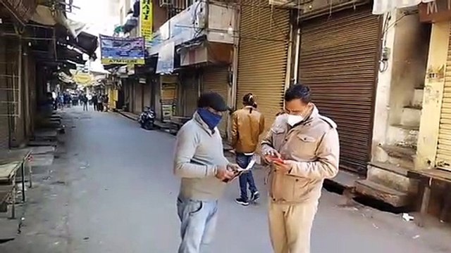 Weekend curfew: सड़कों और गलियों में पसरा सन्नाटा, केवल वाहनों की आवाजाही