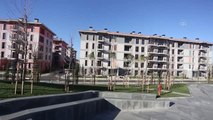 (TEKRAR) LAÇ - Arnavutluk'ta TOKİ konutlarına kavuşan depremzedeler açılış için Erdoğan'ı bekliyor