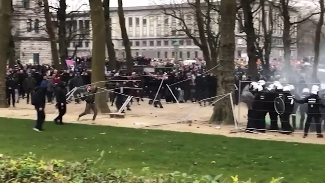 50.000 gegen Covid-Maßnahmen in Brüssel, EU-Gebäude gestürmt