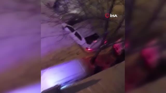 Kar yağışı renkli görüntülere neden oldu: Kimisi kar yağışının sevinciyle halay çekti, kimisi yolda kalan araçlara yardım etti