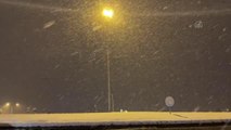 Sakarya'da kar yağışı etkisini sürdürüyor