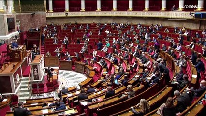 فيديو: البرلمان الفرنسي يوافق على إقرار مشروع قانون شهادة التلقيح