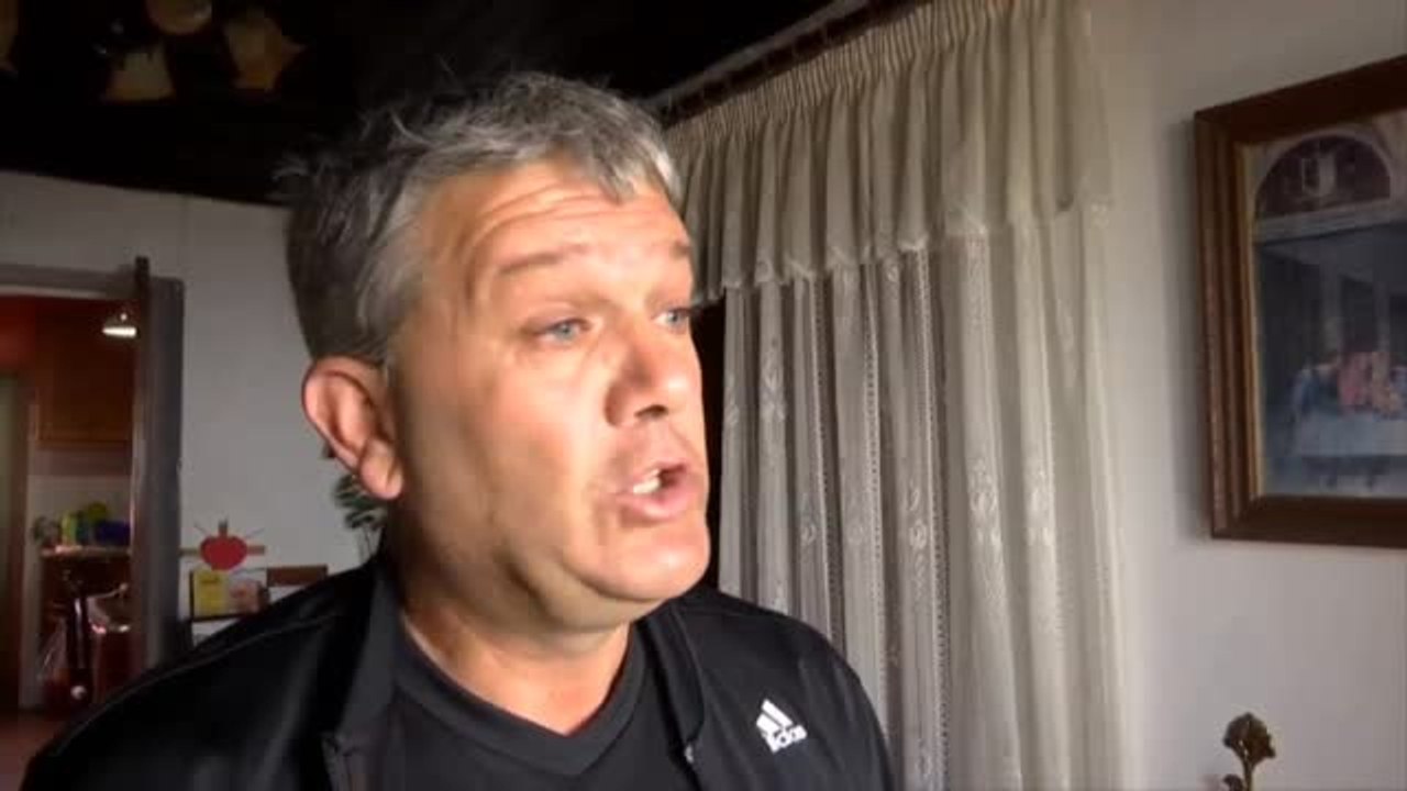 Poco a poco, cientos de vecinos afectados por el volcán de Cumbre Vieja van regresando a sus casas