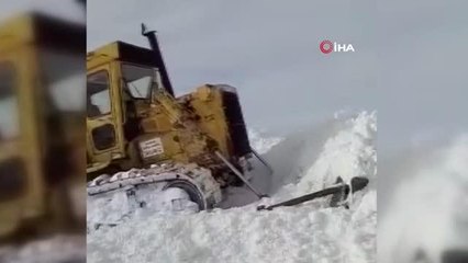 Tercan'da kardan kapalı köy ve mezra yolları açıldı