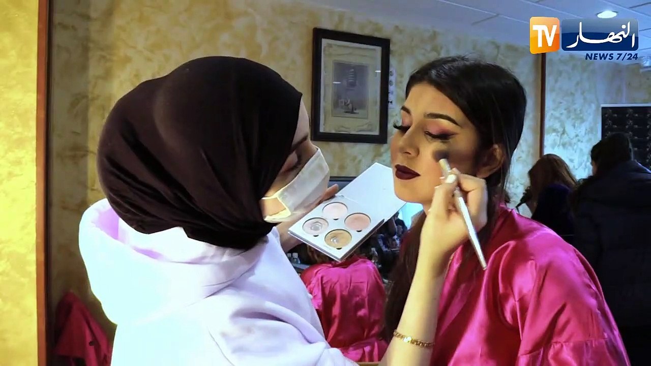 ثقافة: تصاميم تعرض لأول مرة.. طموح للظفر بمكانة في عالم الأزياء