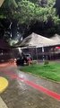 Obra inacabada do terminal rodoviário em Sousa gera transtornos a passageiros após chuva intensa