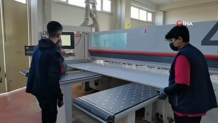 Fabrika gibi okul: Öğrenciler ayda 3 bin lira maaş alıyor