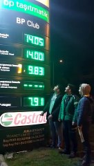 Benzin zamlarıyla böyle dalga geçtiler! Erdoğan, Erdoğan, Erdoğan