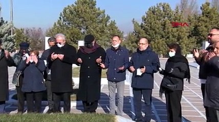 Rahşan Ecevit, ölümünün 2. yıldönümünde mezarı başında anıldı