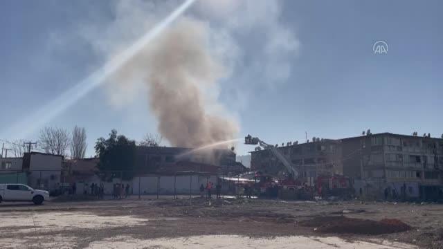 Depoda çıkan yangın itfaiye ekiplerince söndürüldü