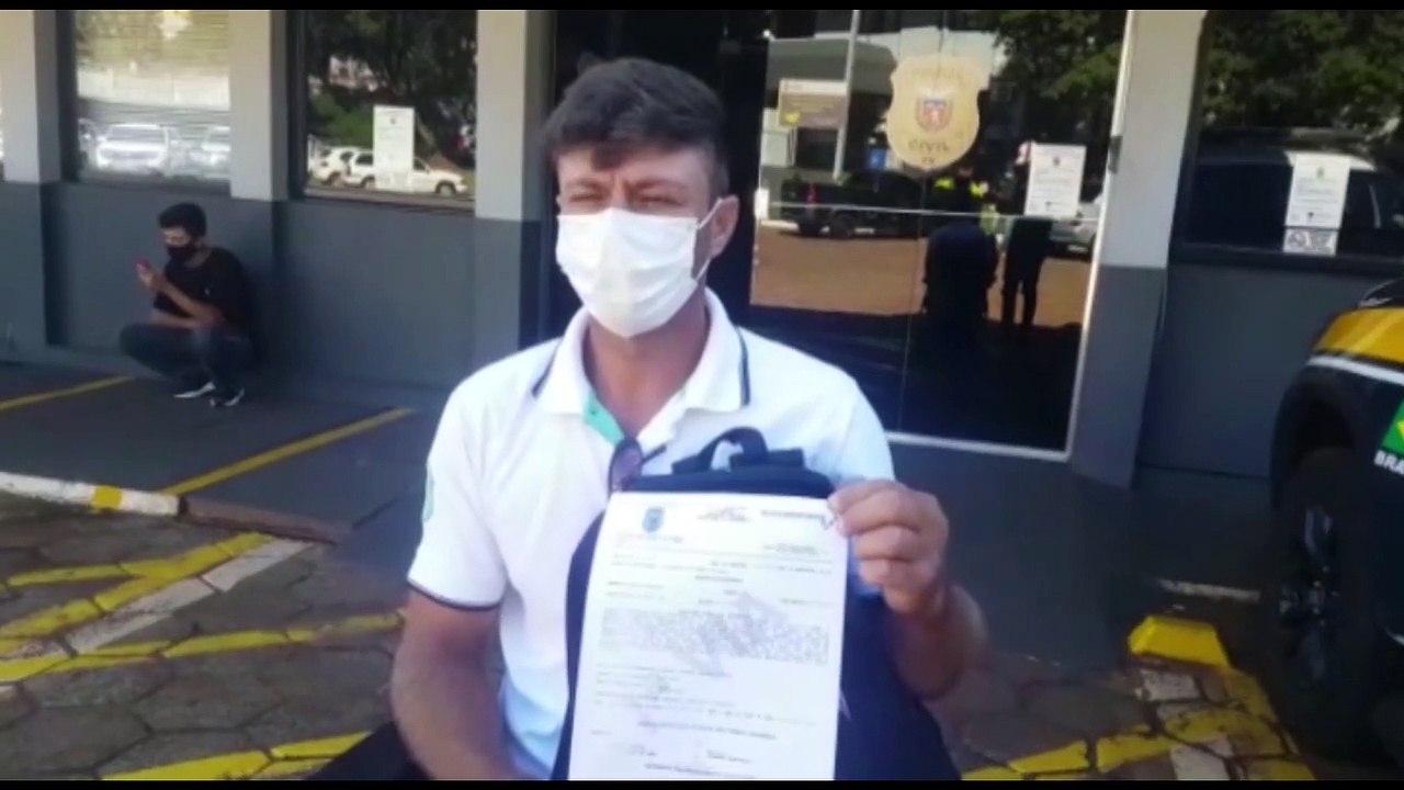 Cadeirante registra boletim de ocorrência contra empresa de ônibus após não ser auxiliado para subir no transporte