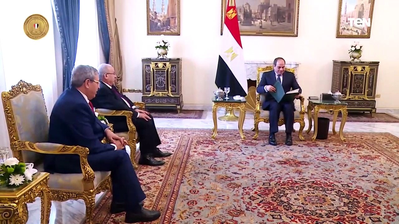 الرئيس السيسي يستقبل وزير الشئون الخارجية الجزائرية