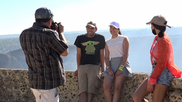 Nicaragüenses disfrutan del contacto con la naturaleza en el Volcán Masaya