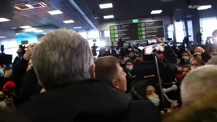 Ukraine : l'ex-président Porochenko devant la justice, accusé de "haute trahison"