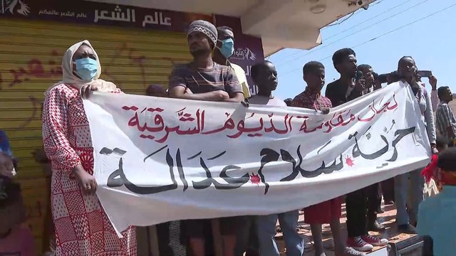 تواصل الاحتجاجات في عدد من المدن السودانية رفضا لقرارات المجلس العسكري