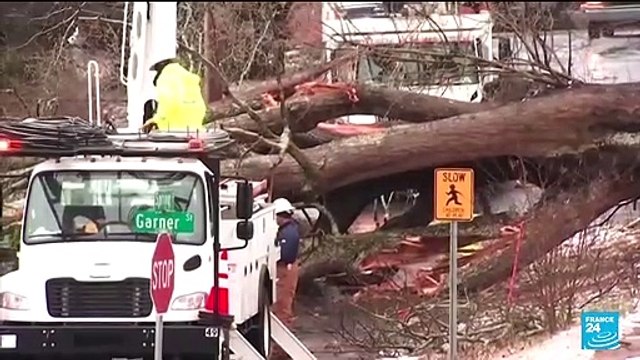 Winter storm slams US East Coast, Canada, thousands of flights canceled