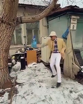 Chorégraphie hilarante et fracassante sur Smooth Criminal