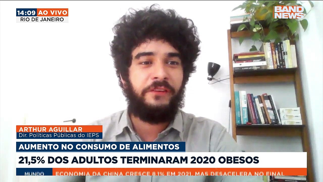Uma pesquisa feita pelo Instituto de Estudos para Políticas de Saúde apresentou um aumento no consumo de álcool e ultraprocessados.  Sobre esse assunto conversamos com o Arthur Aguillar, Diretor de Políticas Públicas do IEPS.