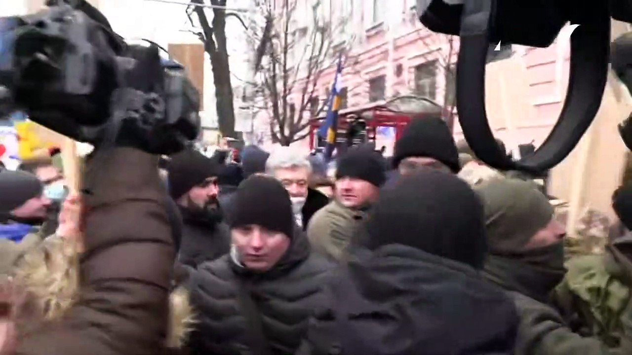 Ex-presidente Poroshenko retorna à Ucrânia