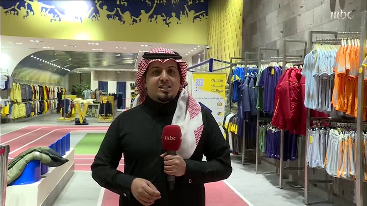 سائح كوري جنوبي يعشق نادي النصر ومنبهر بموسم ال...