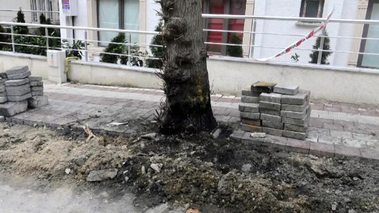 Avcılar'da yeraltı kabloları yine alev alıp patladı