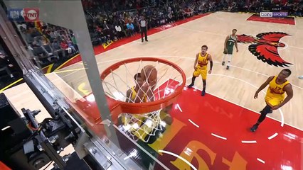 NBA [VF] Les Hawks revivent chez eux, les Bucks inquiètent