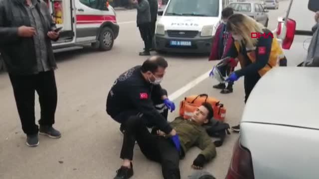 YERDEKİ YARALI 'ÜŞÜMESİN' DİYE ÜZERİNE CEKETİNİ...