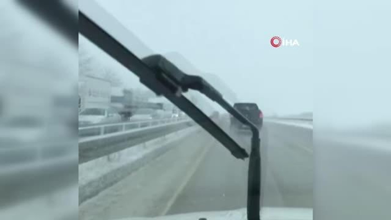 Bursa-Ankara karayolu kar ve buzlanma sebebiyle kapandı