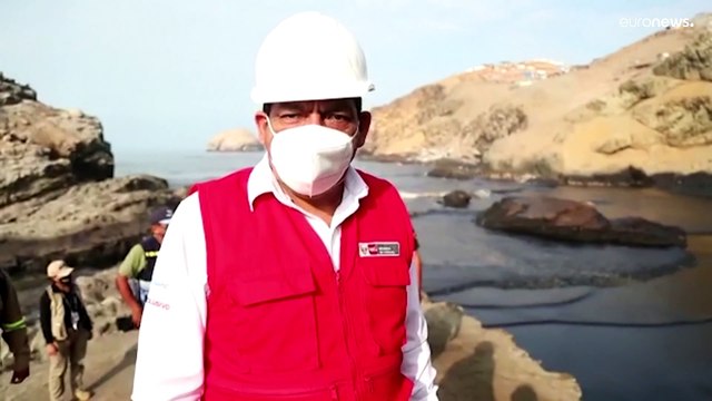 La Fiscalía investiga el trágico derrame que baña de petróleo las costas de Perú
