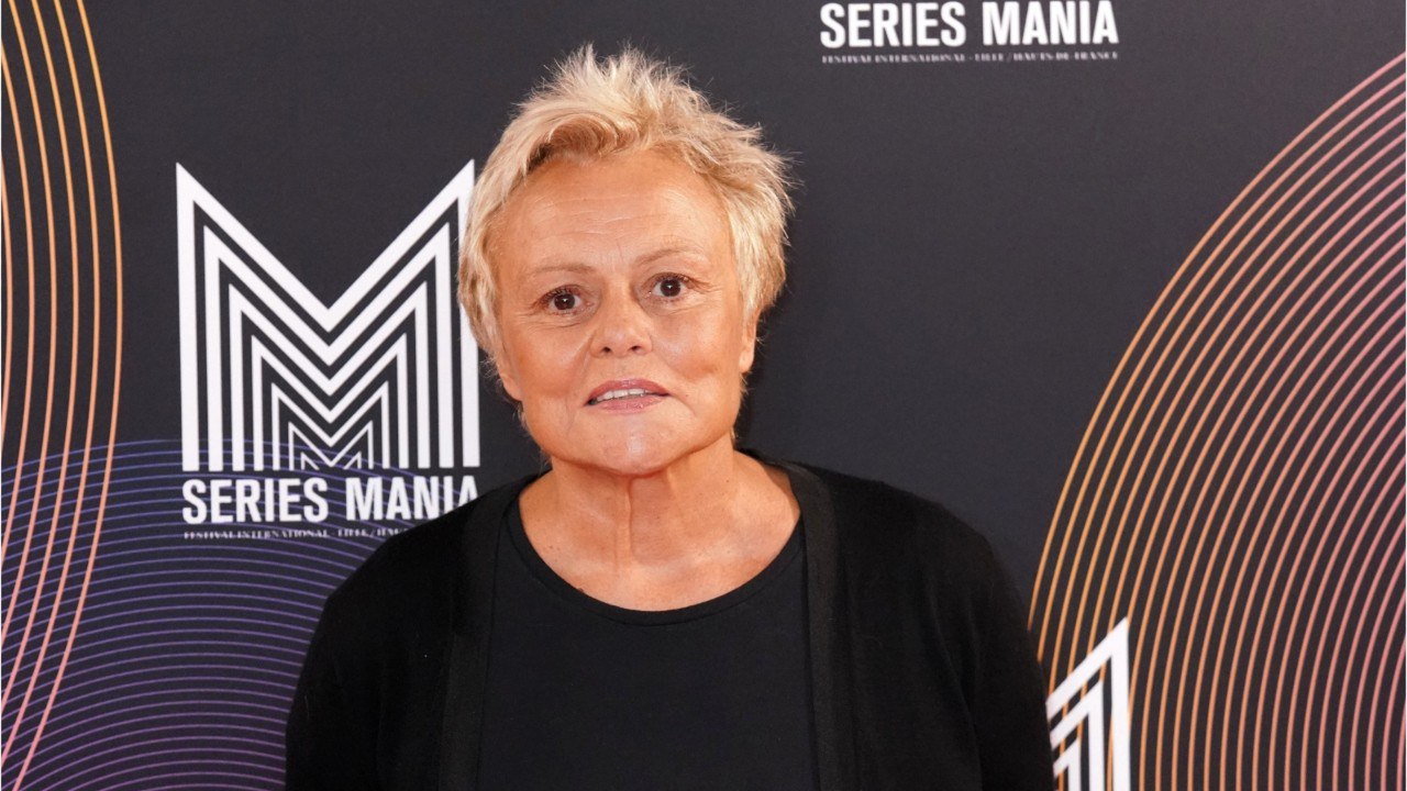 GALA VIDÉO - “Je n'aurais pas dû le faire” : Muriel Robin regrette d’avoir joué dans Les Visiteurs 2
