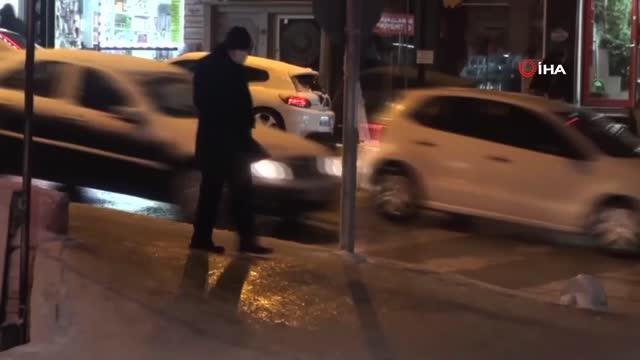 Uzmanlar kışın kırık-çıkık vakalarına karşı vatandaşları uyarıyor