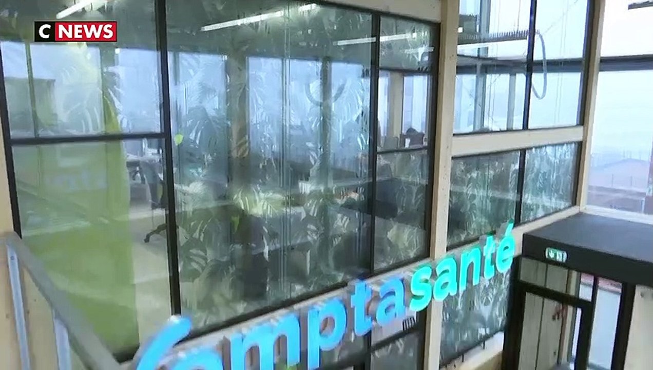 Le télétravail est devenu une méthode de travail privilégiée par de nombreuses entreprises mais elle montre ses limites en ce qui concerne l'intégration de nouveaux employés - VIDEO