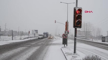 MANİSA KULA'DA KAR YAĞIŞI ETKİLİ OLDU