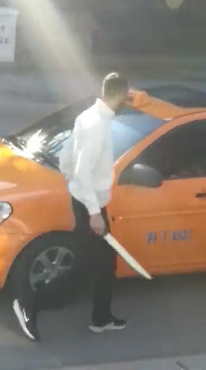 Otobüs şoförüne 'el bombası' tehdidine soruşturma