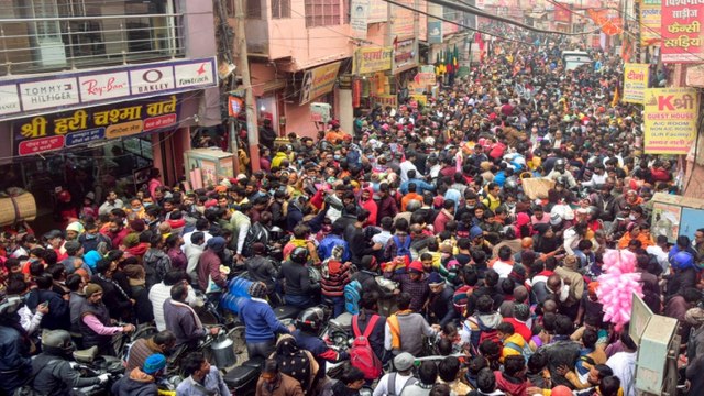 People flouting covid norms amid spread of Corona cases