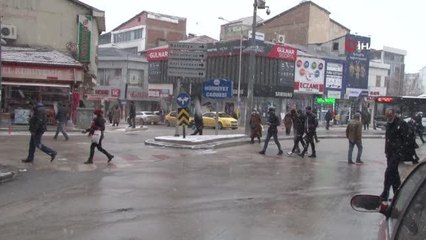 Elazığ beyaz gelinliğini giydi