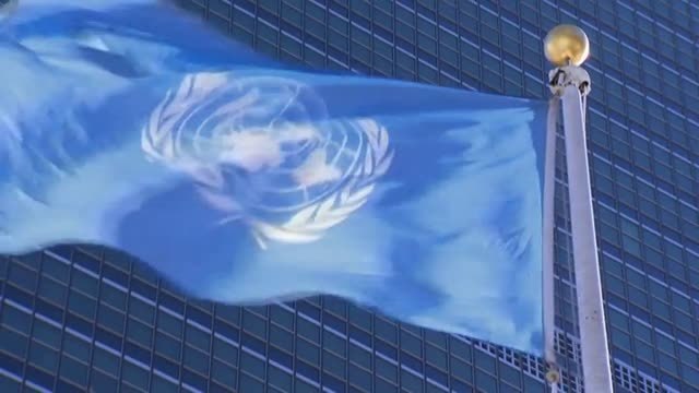 El secretario general de la ONU pide en Davos vacunar a toda la población mundial.