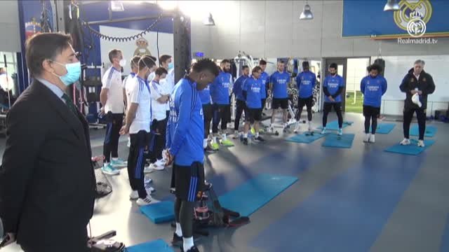 El Real Madrid guarda un minuto de silencio por Gento antes de entrenar