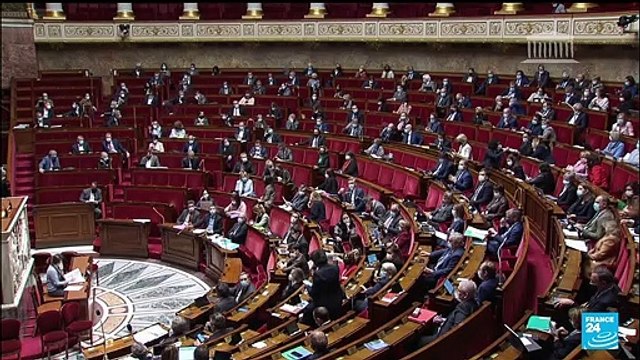 Blanquer à Ibiza en pleine crise sanitaire : des vacances qui ne passent pas