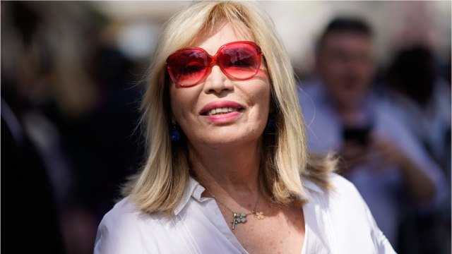 GALA VIDÉO - PHOTO – Amanda Lear opérée du cœur : enfin “réparée”, elle donne des nouvelles