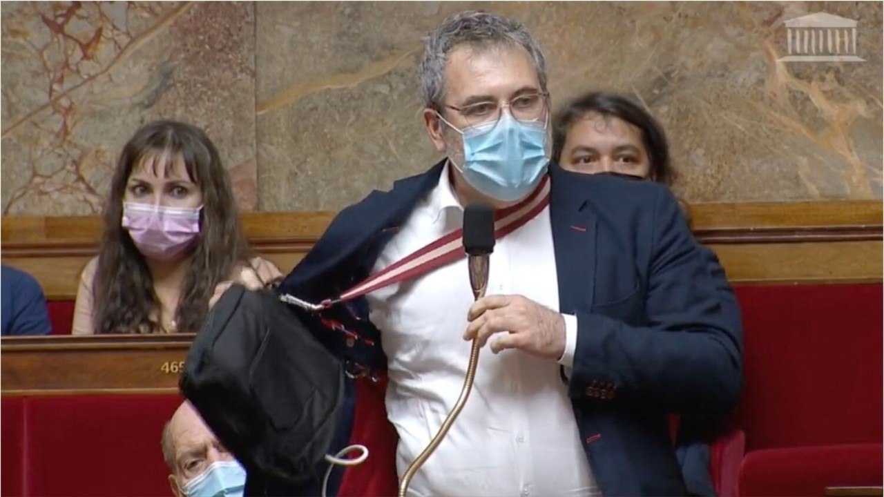 GALA VIDEO - “30 cm de câbles et 3 kilos de matériel” : le cri du coeur du député Raphaël Gérard, atteint de Covid long