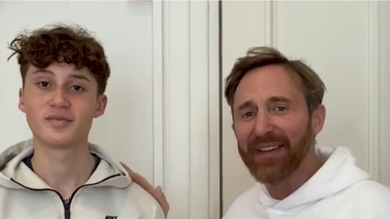 GALA VIDEO - David Guetta : son fils Elvis est son sosie parfait