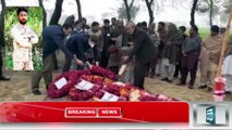 وہاڑی: ڈپٹی کمشنر محمد خضر افضال چوہدری کی پاک فوج کے شہیدسپاہی محمد سرفرازکی قبر پر فاتحہ خوانی