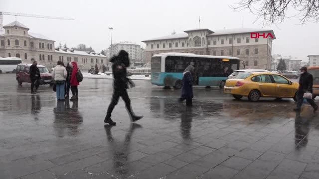 SİVAS'TA KAR YAĞIŞI