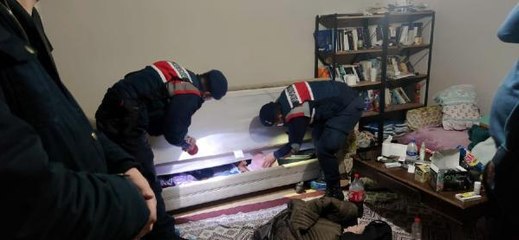 İZMİR'DE UYUŞTURUCU OPERASYONU: 65 GÖZALTI KARARI