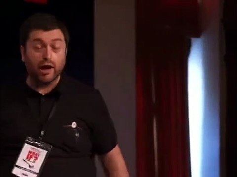 Biri gidiyor diğeri geliyor: Peygamberimize alçak hakaret! Beyaz Türkler, itlerinize sahip çıkın!