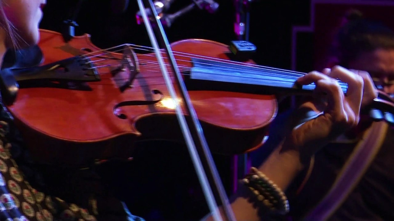 Traditionnel suédois arrangé par Lobsang Chonzor, Margaux Liénard et Julien Lahaye : Brudmarsch fran Dalby